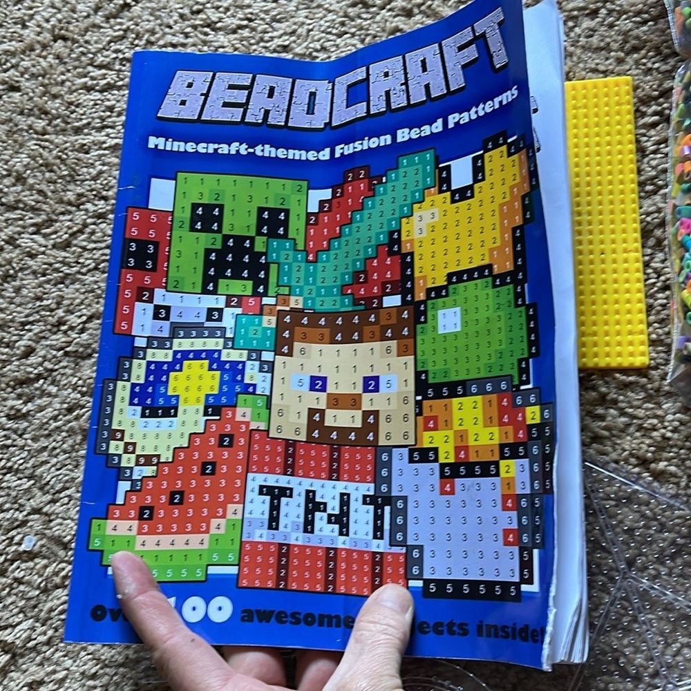 Colorful Beadcraft Kit with Patterns - Picture 4 of 5